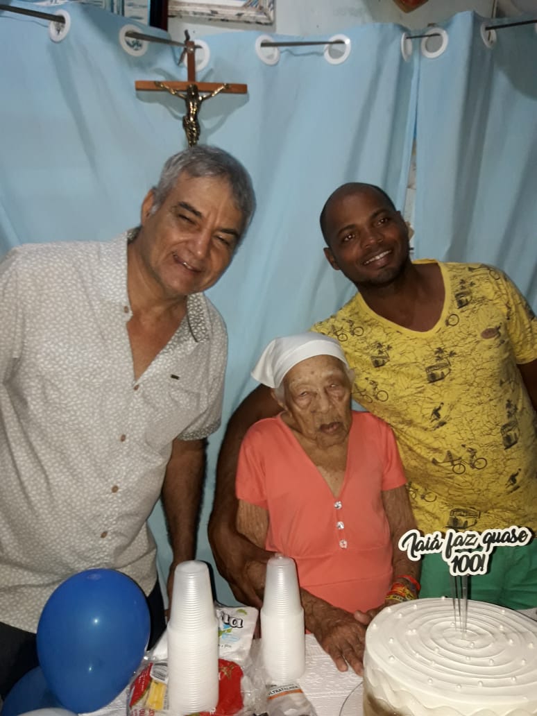 "Simplesmente iaiá Maçú" (Uma homenagem aos quase 100 anos de minha avó)
