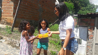 GONGOGI: Entre chocolates e sorrisos a solidariedade é concretizada pela juventude na páscoa.