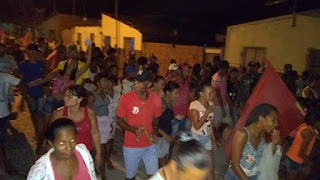 GONGOGI: CENTENAS DE PESSOAS TOMAM AS RUAS EM PROL À CAMPANHA DE HADDAD E RUY