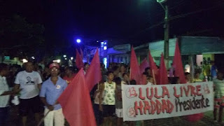GONGOGI: CENTENAS DE PESSOAS TOMAM AS RUAS EM PROL À CAMPANHA DE HADDAD E RUY