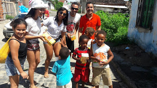GONGOGI: Entre chocolates e sorrisos a solidariedade é concretizada pela juventude na páscoa.