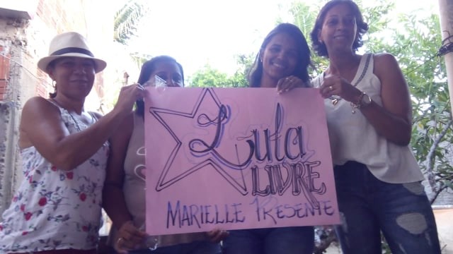 Grupos fizeram memoria a Marielle e pediram Lula livre (Foto: Portal Gongogi)