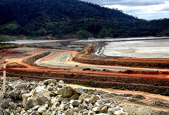 Barragem de rejeitos de niquel da Mirabela assusta moradores da região (Foto: Divulgação/internet)