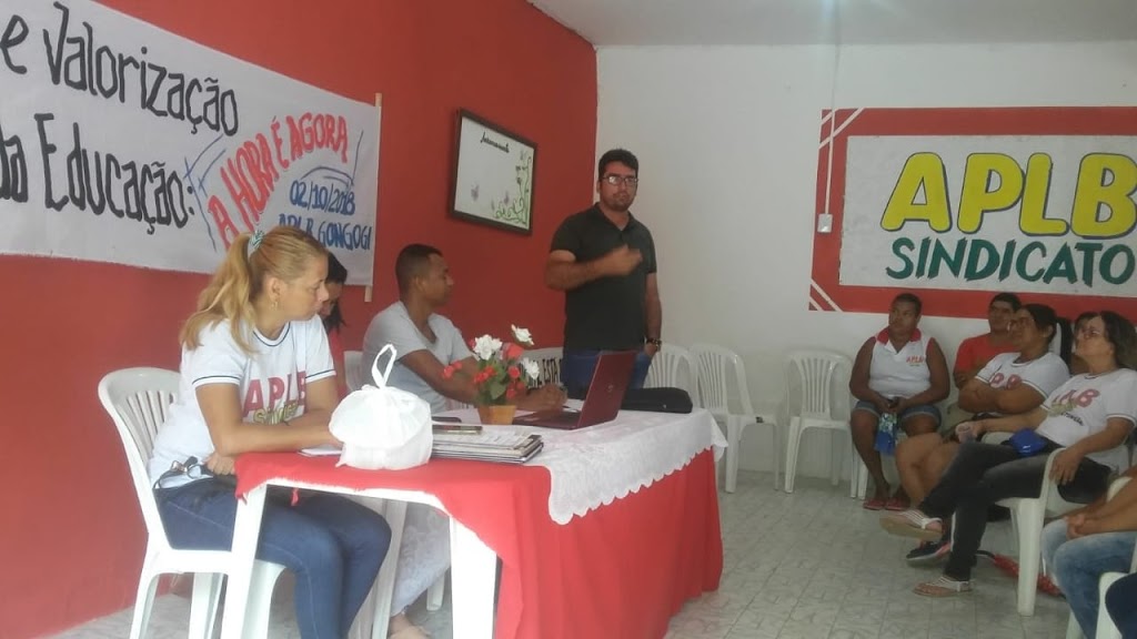 GONGOGI: Sem salários, setor de educação decide continuar com a paralisação