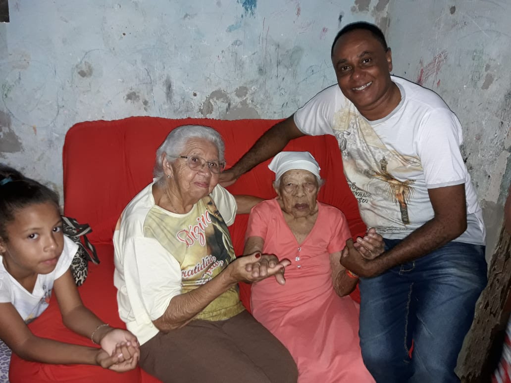 "Simplesmente iaiá Maçú" (Uma homenagem aos quase 100 anos de minha avó)