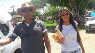 GONGOGI: Entre chocolates e sorrisos a solidariedade é concretizada pela juventude na páscoa.