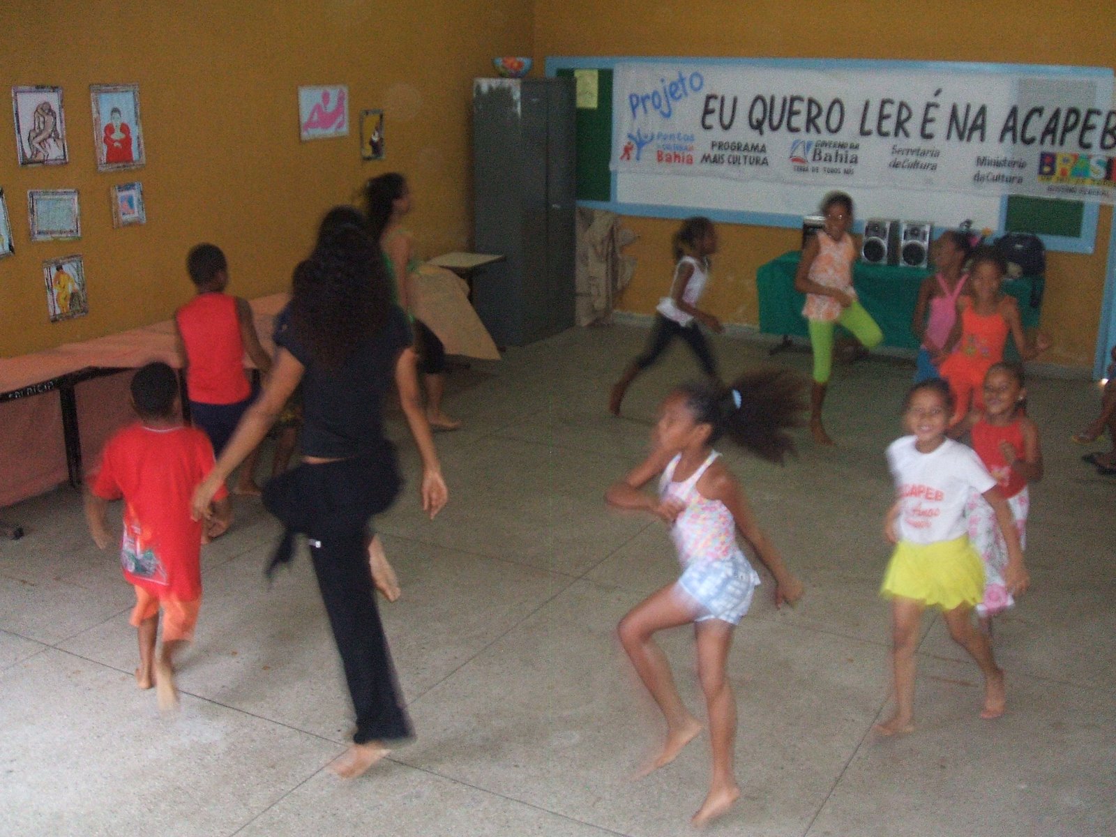 AULAS DE BALÉ NA ACAPEB É INAUGURADA COM SUCESSO