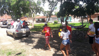 GONGOGI: Entre chocolates e sorrisos a solidariedade é concretizada pela juventude na páscoa.