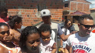 GONGOGI: Entre chocolates e sorrisos a solidariedade é concretizada pela juventude na páscoa.