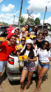 GONGOGI: Entre chocolates e sorrisos a solidariedade é concretizada pela juventude na páscoa.