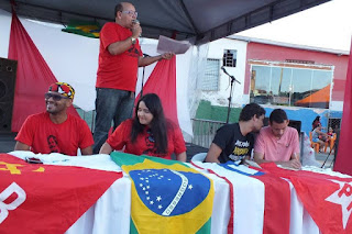 Ubaitaba: Aos gritos de 'Lula Livre' o povo ocupa a praça de Ubaitaba