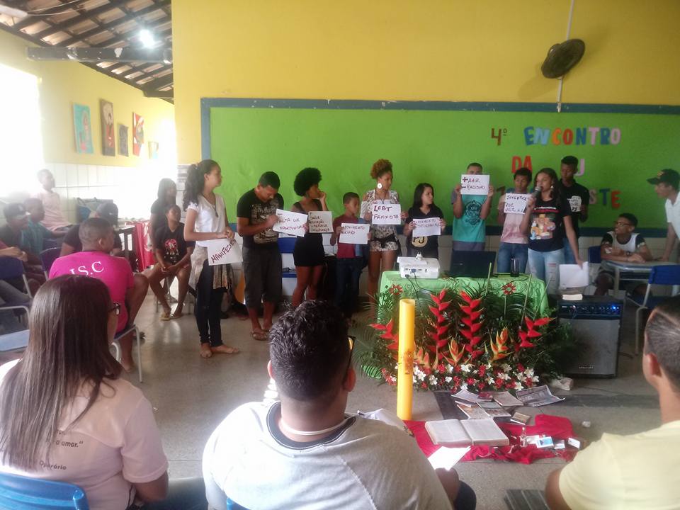 GONGOGI: Jovens católicos se encontram para discutir como mudar a sociedade.