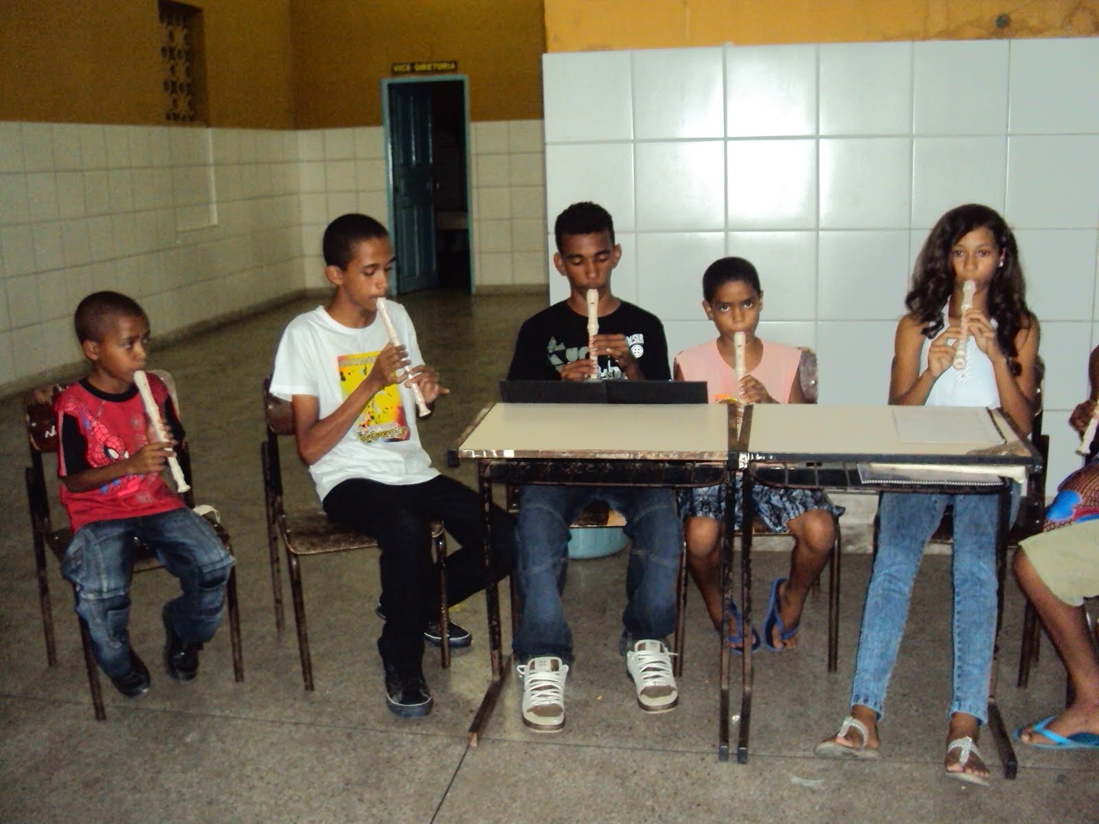 ACAPEB COMEMORA FESTAS JUNINAS COM CRIANÇAS E ADOLESCENTES