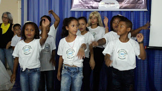 Ubaitaba: Crianças e adolescentes emocionam publico em evento sobre inclusão no Rotary