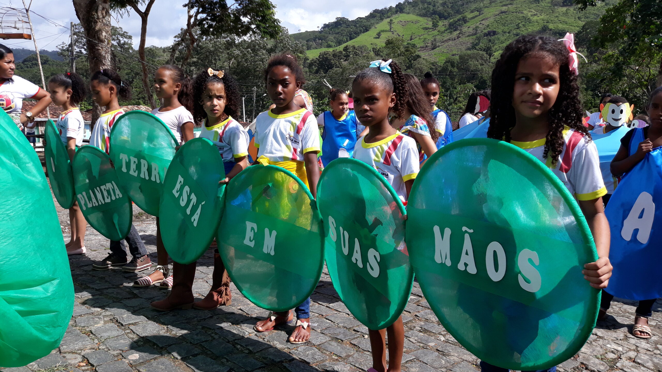 Revelando a própria história nas ruas da cidade, Nova Ibiá comemora seu tringésimo aniversário.