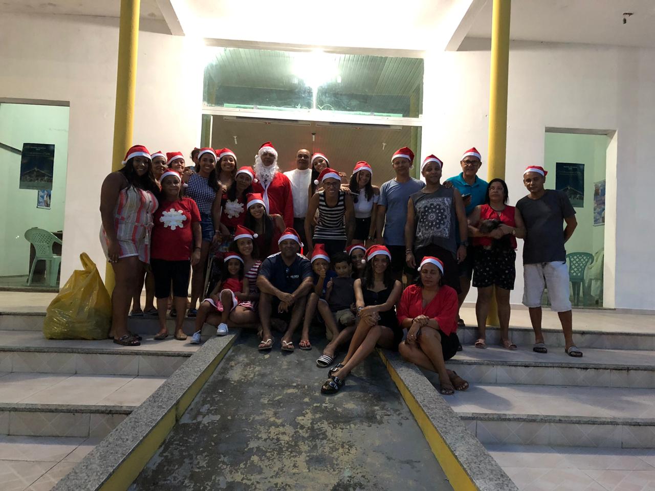 Mais de trinta voluntários contribuíram com a iniciativa (Foto: Acervo Pessoal de Givaldo)