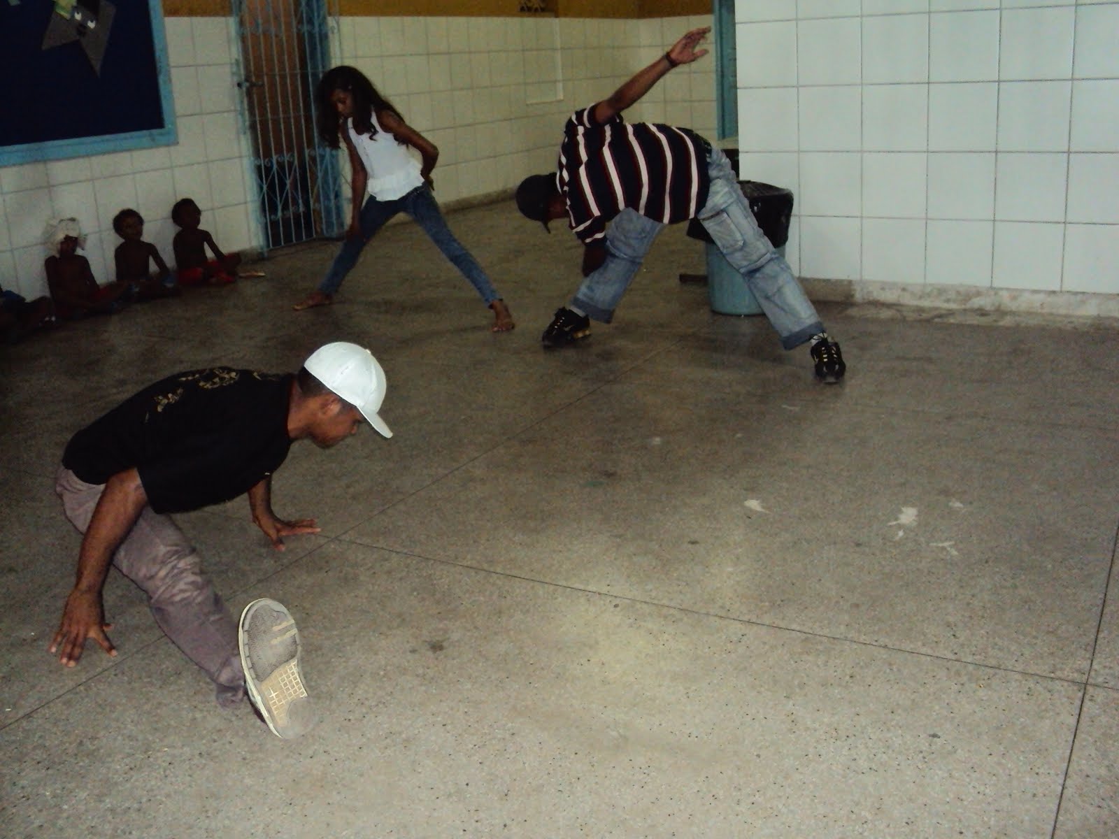ACAPEB COMEMORA FESTAS JUNINAS COM CRIANÇAS E ADOLESCENTES